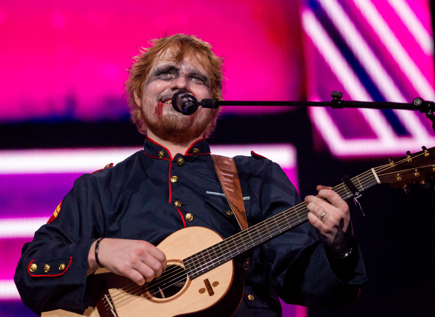 NO.edsheeran.epl258.110218